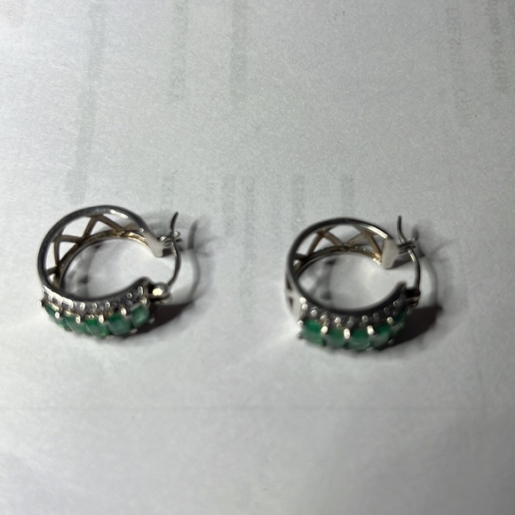 Emerald and diamonds hoop earrings in sterling silver 925 - Picture 3 of 6